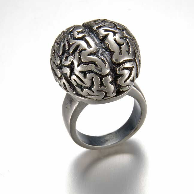 Pierścionek w kształcie mózgu ze skrytką