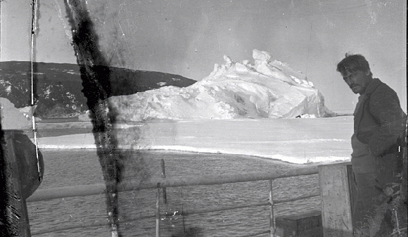 Na odnalezionym w lodzie negatywie uwieczniony został Alexander Stevens, kierownik naukowy wyprawy Shackletona na Lodowcu Szelfowym Rossa. Fot. Antarctic Heritage Trust, nzaht.org