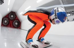 Sarah Hendrickson w tunelu aerodynamicznym. Fot. Nate Christenson/Red Bull Content Pool