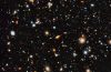 10 000 galaktyk w świetle widzialnym, podczerwieni i ultrafiolecie sfotografowanych przez teleskop Hubble'a. Fot. NASA, ESA, H. Teplitz and M. Rafelski (IPAC/Caltech), A. Koekemoer (STScI), R. Windhorst (Arizona State University) i Z. Levay (STScI)