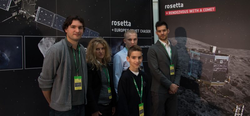 Józek Dobrowolski i pozostali laureaci konkursu "Wake Up Rosetta". Fot. ESA/C.Carreau