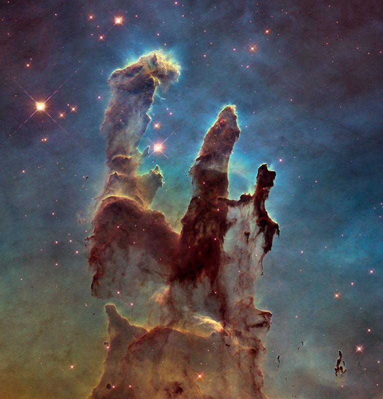Nowe zdjęcie Filarów Stworzenia. Fot. NASA, ESA/Hubble and the Hubble Heritage Team
