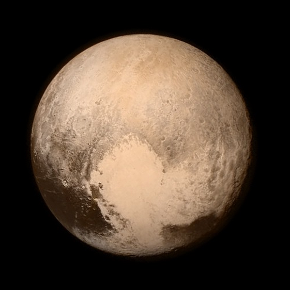 Zdjęcie Plutona zrobione z 766 000 km. Fot. NASA