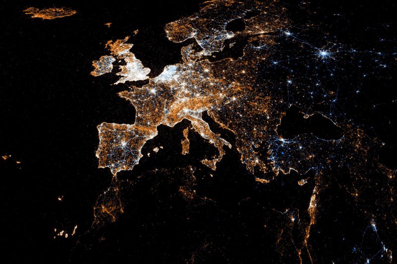 "Nocne zdjęcie Europy"