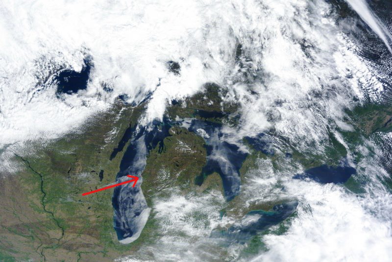 Mgła adwekcyjna nad jeziorem Michigan 21 maja 2014 roku. Źródło: NOAA