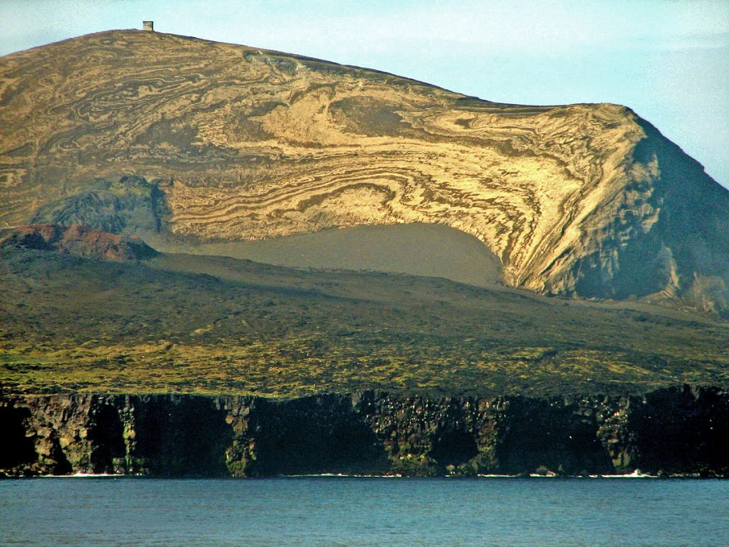 Wyspa Surtsey w 2007 roku. Fot. michael clarke stuff