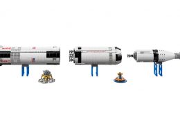 Zestaw LEGO Saturn V na podstawkach