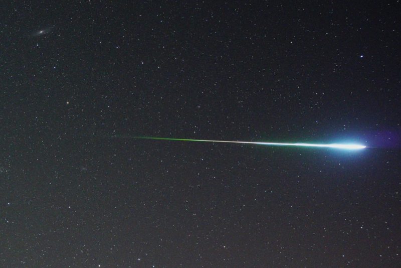 Bolid z roju Perseidów o jasności -9 mag, który pojawił się podczas maksimum w nocy z 11 na 12 sierpnia 2016 roku. Fot. Siarakduz/Wikimedia (CC BY-SA 4.0)