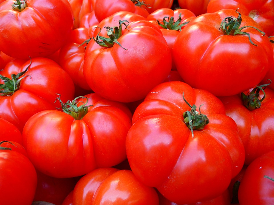 Ryc. 3: Pomidory – jedno z najbogatszych źródeł naturalnie występującego glutaminianu sodu