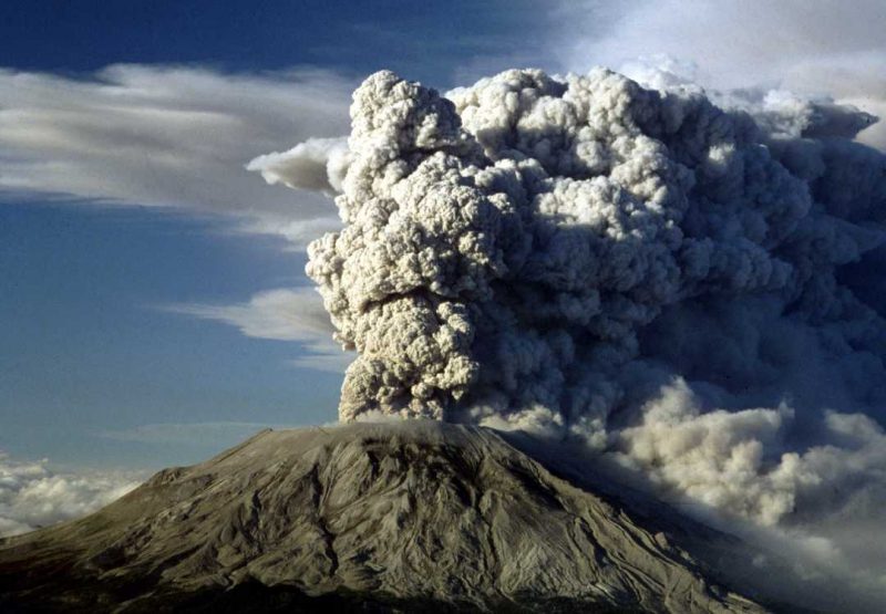 Erupcja Mount St. Helens z 1980 roku. Fot. Jack Smith